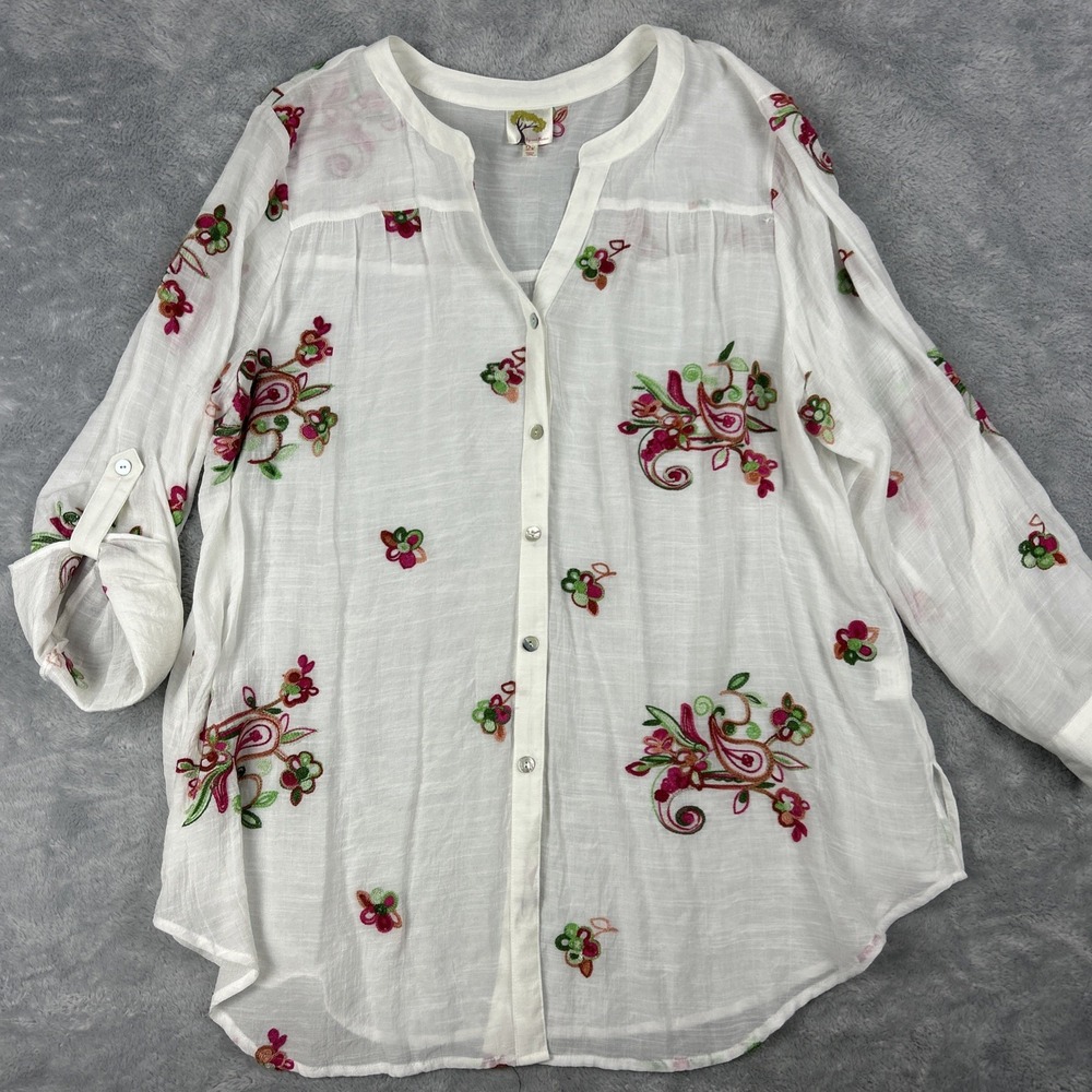 Fig Flower Women Plus Size 2X 48 Button‎ White Tunic Embroidered Floral Roll Tab